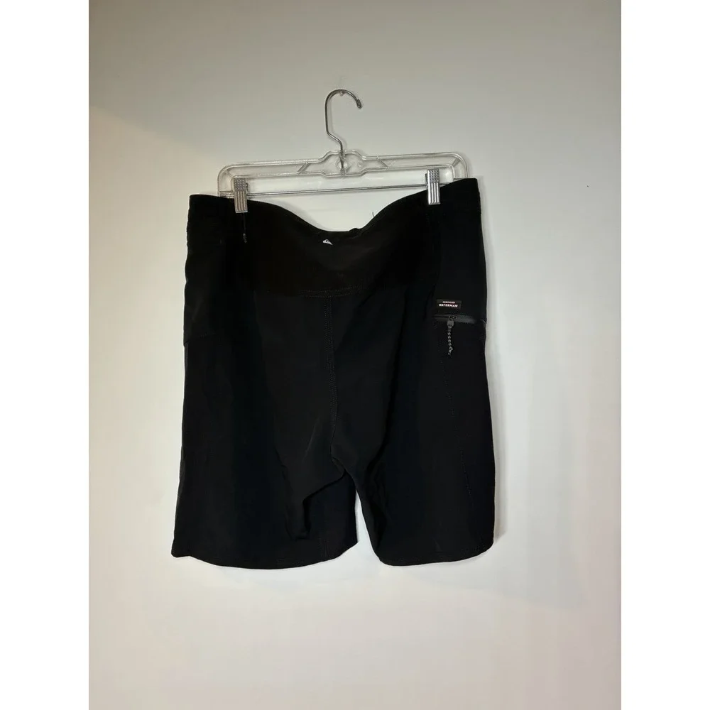 Quiksilver Black Waterman Collection Mens Size 34 Paddler Boardshort Resort Pool
